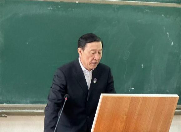 9451a6ffb8374721ba15c3ccc85a07f6